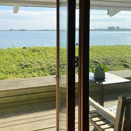 Fisherman's House By Lillebaelt With A Unique View * Хадерслев