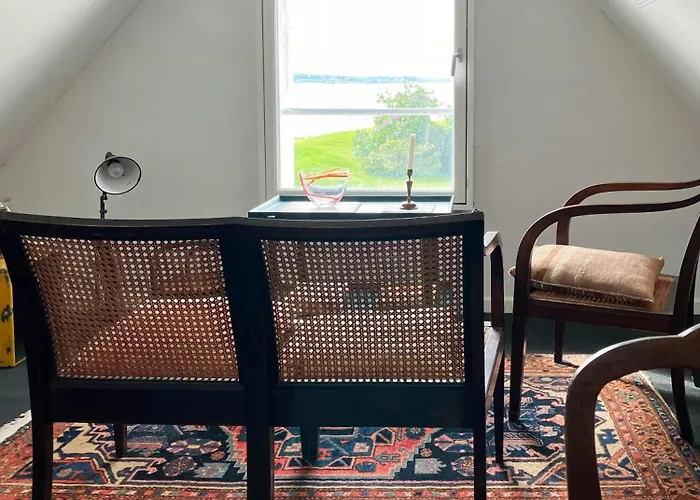 Fisherman's House By Lillebaelt With A Unique View *