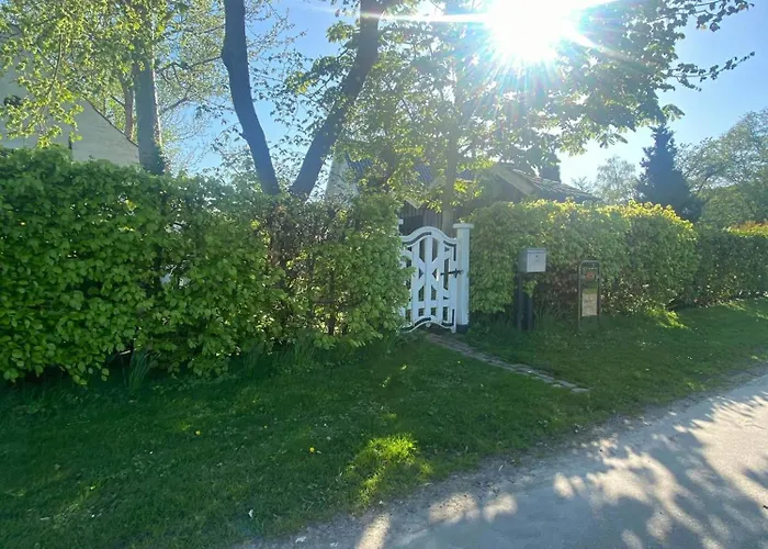 Fisherman's House By Lillebaelt With A Unique View *