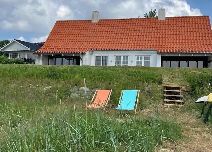 Fisherman's House By Lillebaelt With A Unique View *
